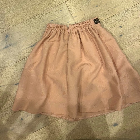 Pink skirt with jeweled ribbon waist. - Picture 3 of 6